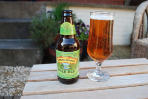 By SteveR - Flickr: Sierra Nevada Pale Ale, CC BY 2.0, https://commons.wikimedia.org/w/index.php?curid=14708463